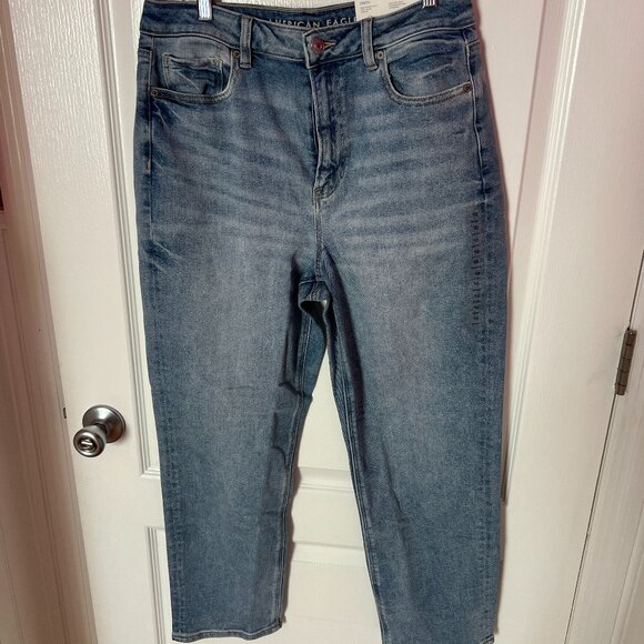 NWT AE Stretch Mom Jean - Picture 5 of 9